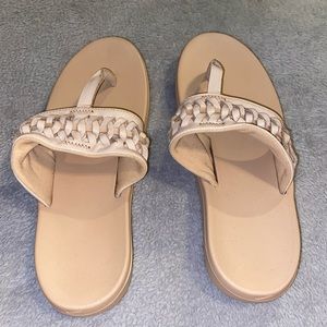 Nike women’s sandals size:7
